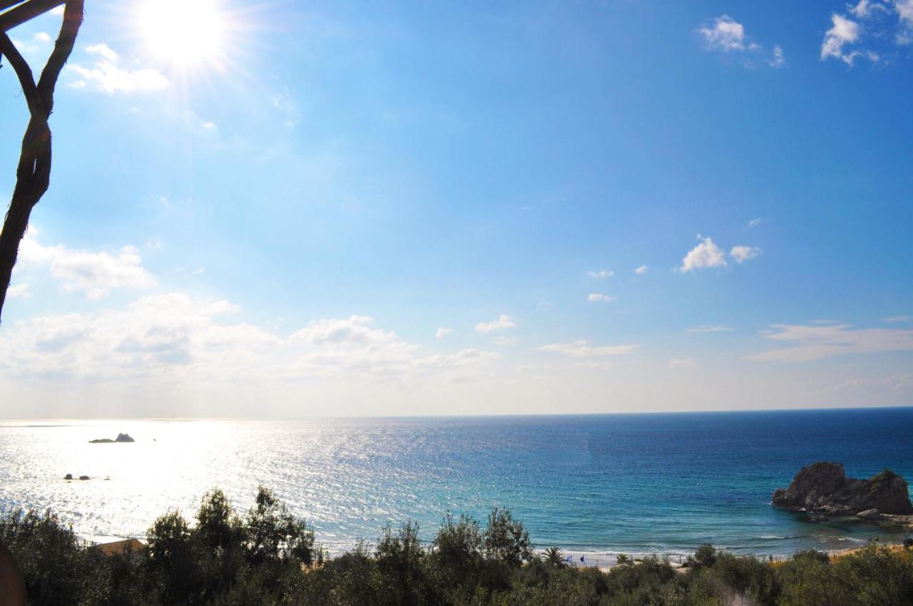 Luxury Loft Apartment With Pool - Pelekas Beach, Corfu Exterior foto